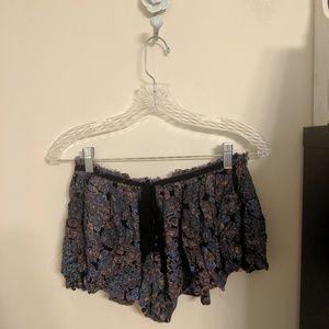 Flowy lounge shorts